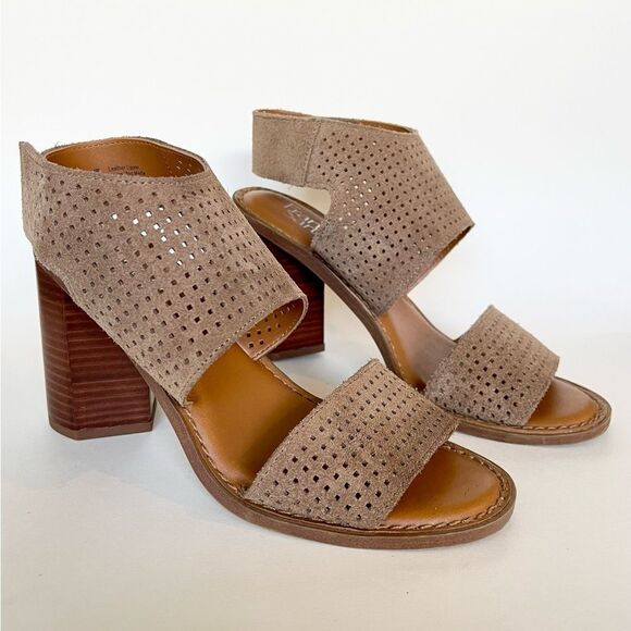 Franco Sarto Delores leather stacked heel Sandal in Taupe size 7.5 - Picture 1 of 5